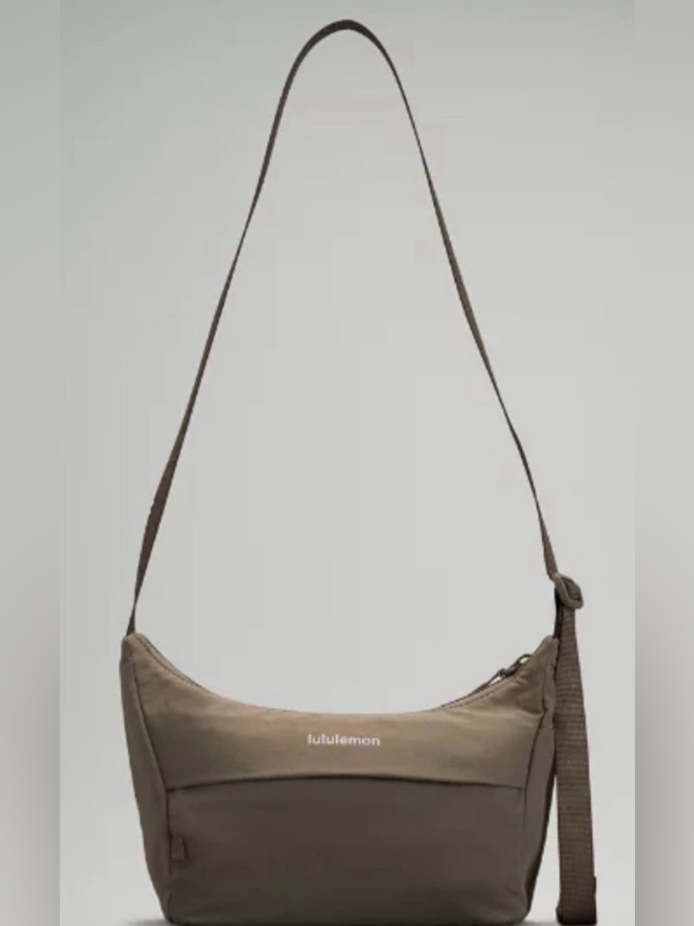 19) LULULEMON Sling Crossbody Bag 2L